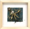 Daniel Spoerri, Ohne Titel (Serie Eintagskästchen), 2008