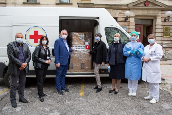Switzerland donates protection gear for Primary Health Centers and Reception Centers for migrants in BiH worth 290.000 BAM