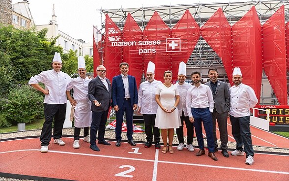 l’Ambassadeur de Suisse, Roberto Balzaretti, et l’équipe de Sapori Ticino à la Maison Suisse le 29 août 2024