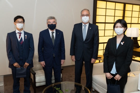 From left: Mr. Shuto Kukmagai, IOC President Thomas Bach, Swiss President Guy Parmelin, Ms. Yuzuha Yoshida