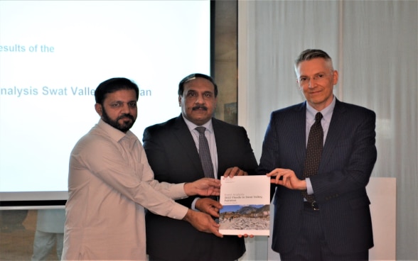 anding over of Report on 2022 Floods in the Swat Valley by the Chargé d' Affaires a.i of Swtzerland, Mr. Alberto Groff,  to the Pakistani authorities