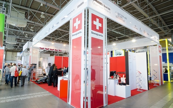 Schweizer Pavillon an der Fachmesse PLASTPOL