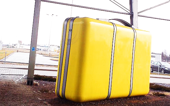 Gelber Koffer