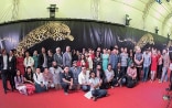 Registe e registi nonché produttrici e produttori provenienti dall’Asia meridionale sul tappeto rosso del Festival del film Locarno.