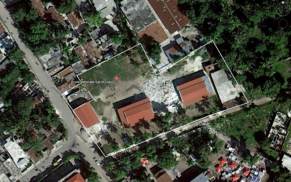 Aerial view of the Ecole Nationale du Sacré-Cœur (Petit-Goâve), a school devastated by the earthquake on 12 January 2010.