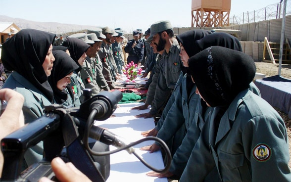 Poliziotte afgane in formazione 