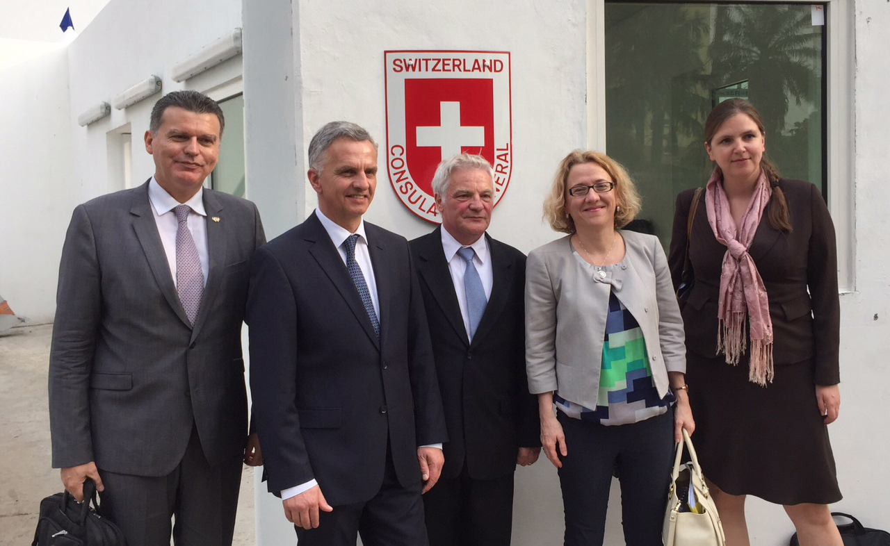 Bundesrat Didier Burkhalter eröffnet ein Generalkonsulat in der Wirtschaftsmetropole Lagos.