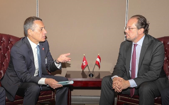 Le chef du DFAE, Ignazio Cassis, lors d’un entretien avec le ministre des affaires étrangères autrichien Schallenberg.
