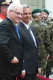 President Didier Burkhalter and the President of Croatia, Ivo Josipović, at the military honors at the Lohn mansion.