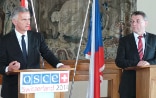  M. Didier Burkhalter, président de la Confédération et président en exercice de l’OSCE, et M. Lubomír Zaorálek, ministre tchèque des affaires étrangères, à Prague