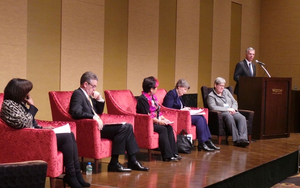 Bundesrat Didier Burkhalter hält eine Rede am Anlass zur Bedeutung von Investitionen für die verbesserte Widerstandsfähigkeit gegen Katastrophen, den die Schweiz im Rahmen der UNO-Weltkonferenz zu Katastrophenvorsorge im japanischen Sendai mitorganisiert hat