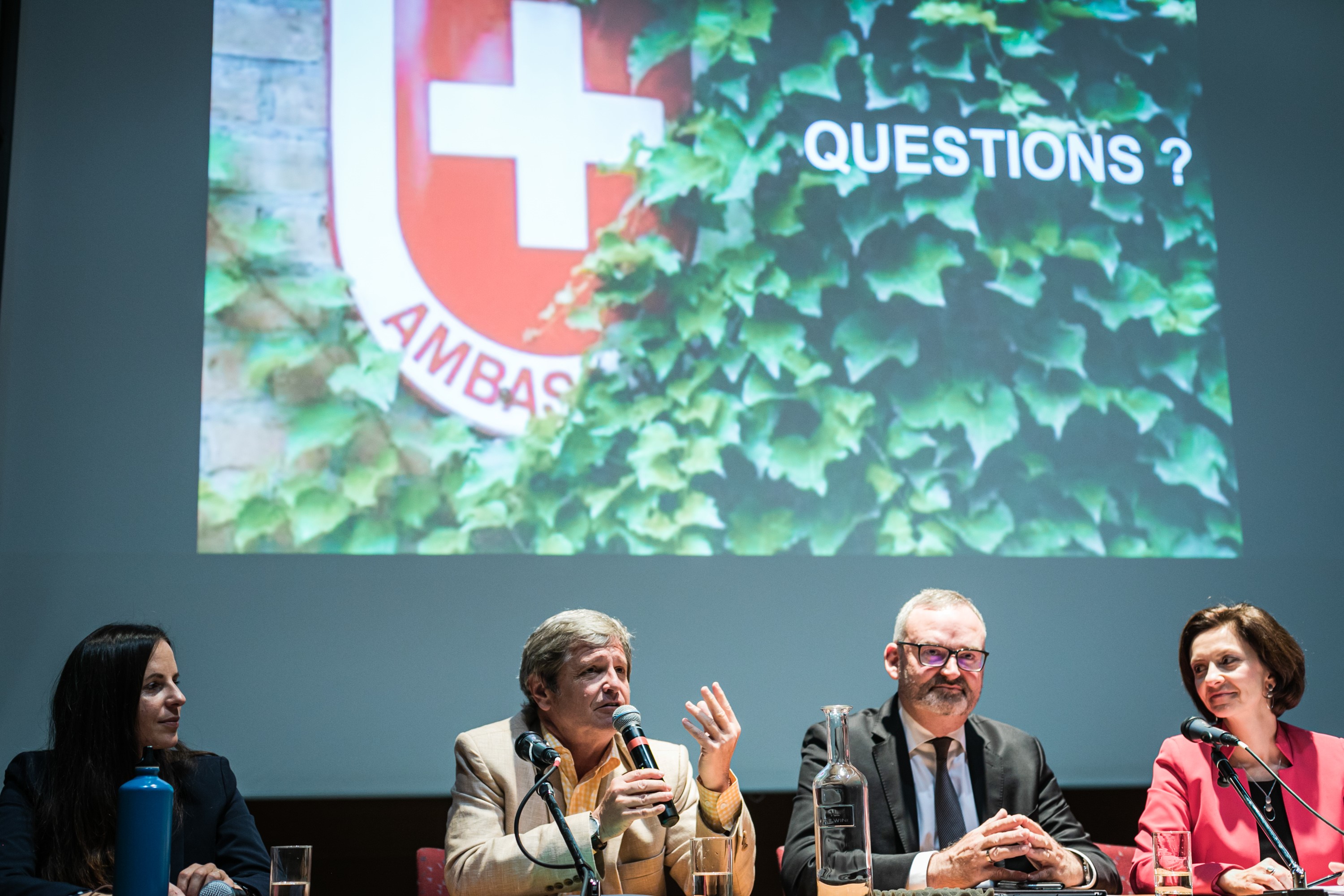 Trois ambassadeurs et une ambassadrice sur le podium