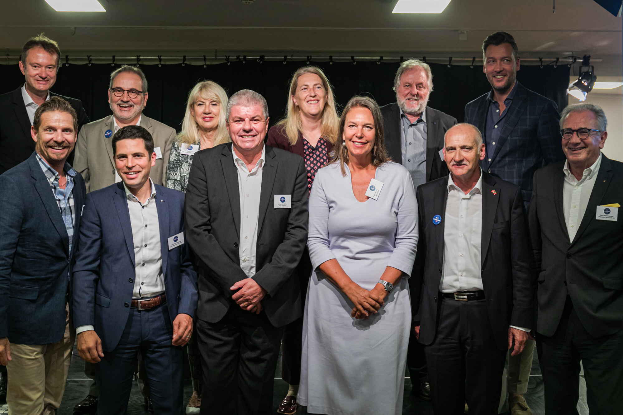 Foto di gruppo di ambasciatori svizzeri