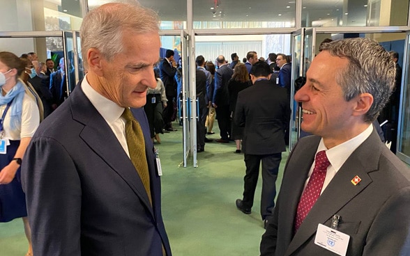 Il Presidente della Confederazione Ignazio Cassis e il Primo Ministro norvegese Jonas Store a New York.