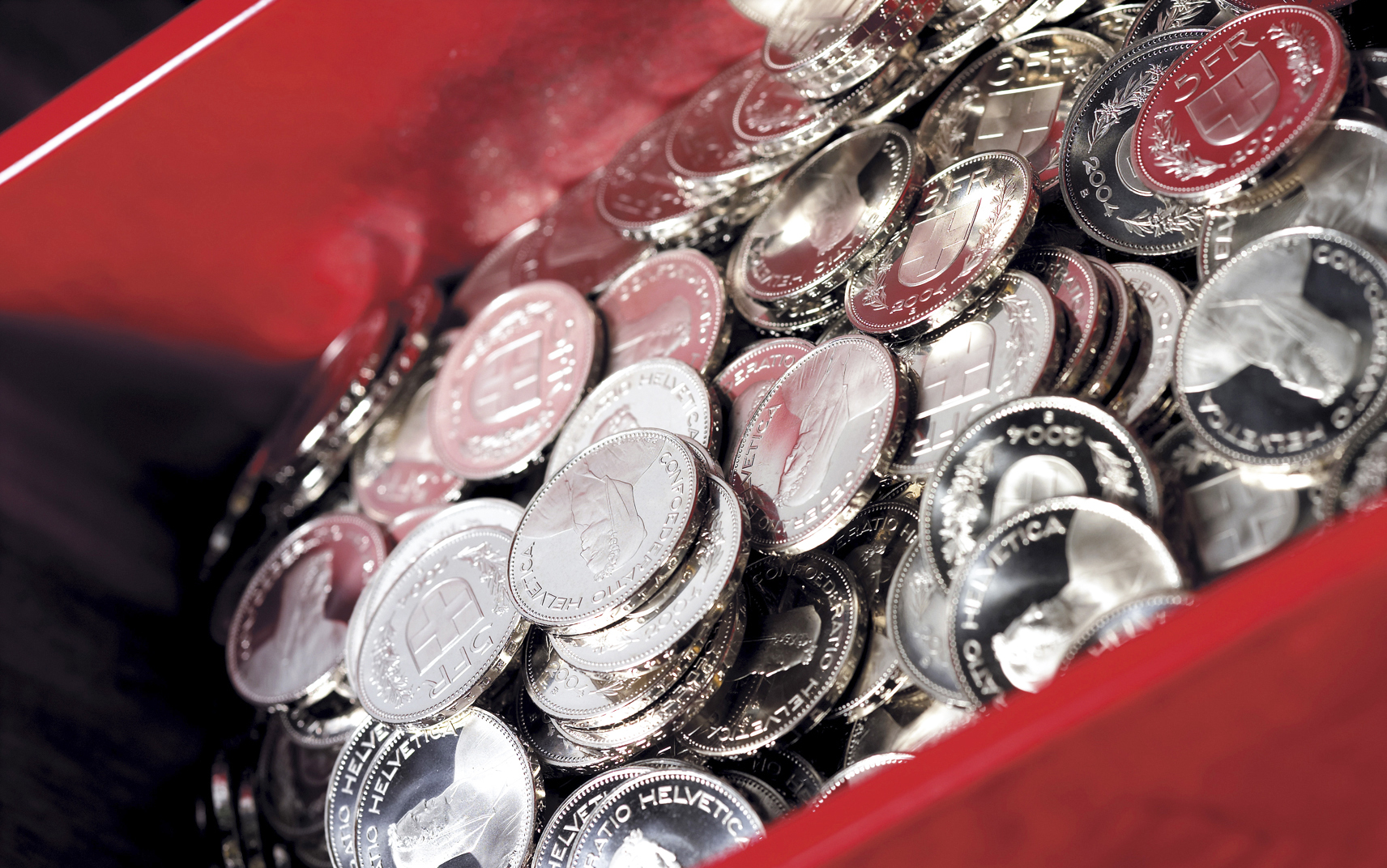 A large quantity of five-Swiss-franc coins