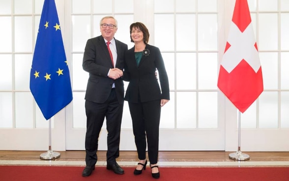 La presidente della Confederazione Doris Leuthard riceve il presidente della Commissione europea Jean-Claude Juncker